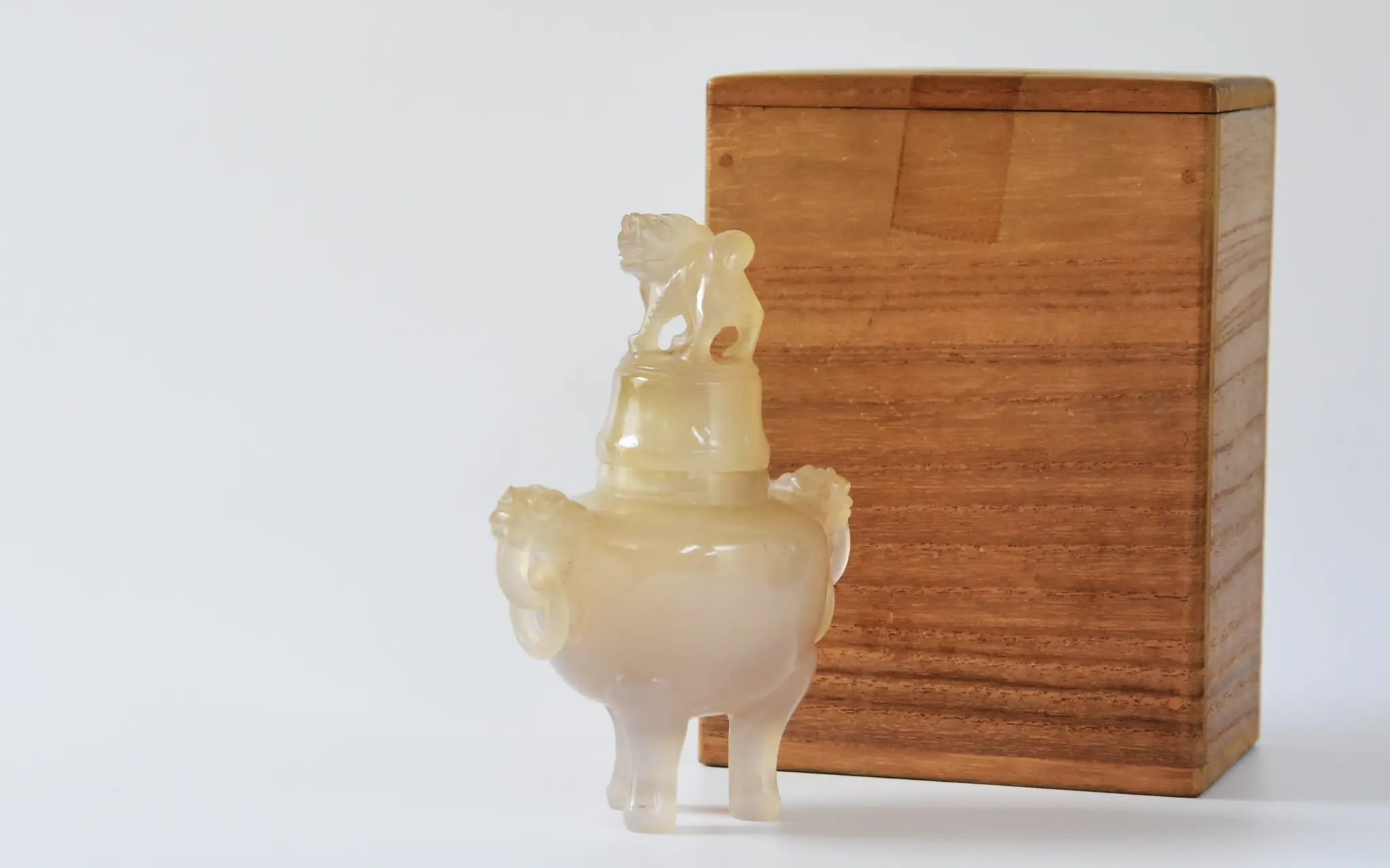 翡翠、玉、帯止め